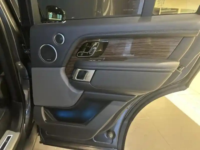 Land Rover Range Rover 2.0 p400e 404ch westminster black swb mark x — photo 10