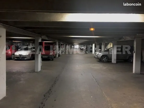 Place Parking sécurisée Rue Vergniaud