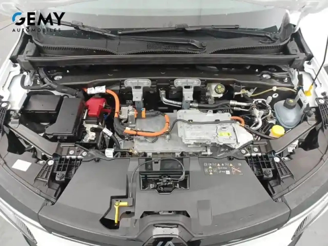 Renault Megane e-tech ev40 130ch standard charge — photo 12