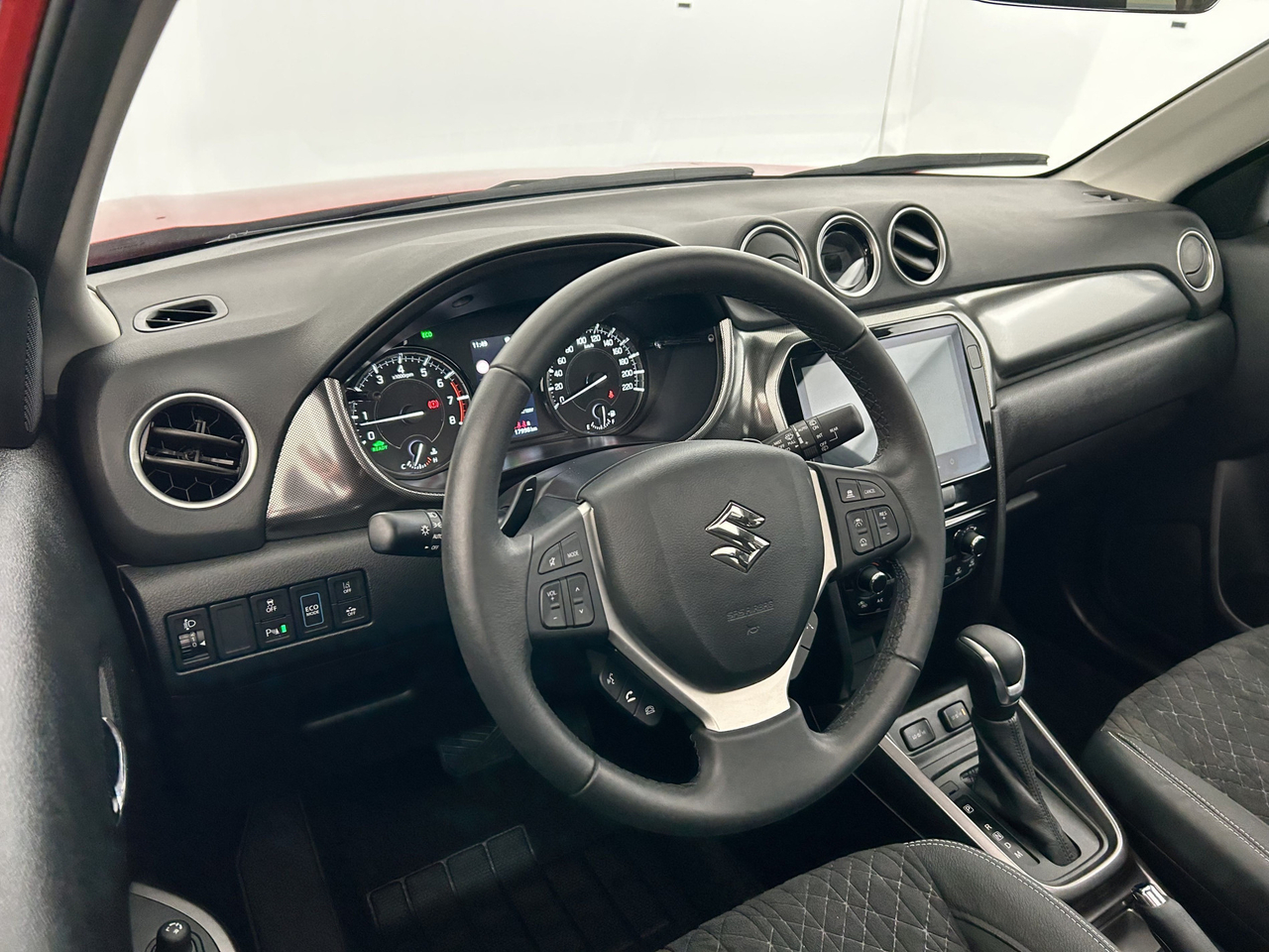 Suzuki Vitara — photo 10