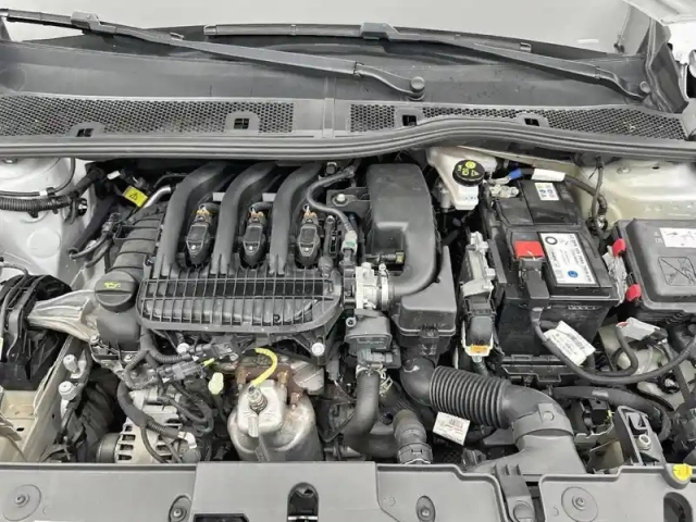 Peugeot 208 puretech 75 s&amp;s bvm5 — photo 64