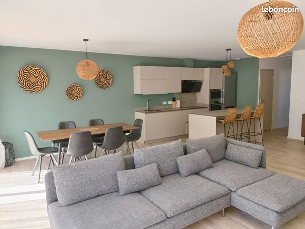 Maison récente meublée et climatisée 102m² (3 ch) - Proche Naval Group Ollioules