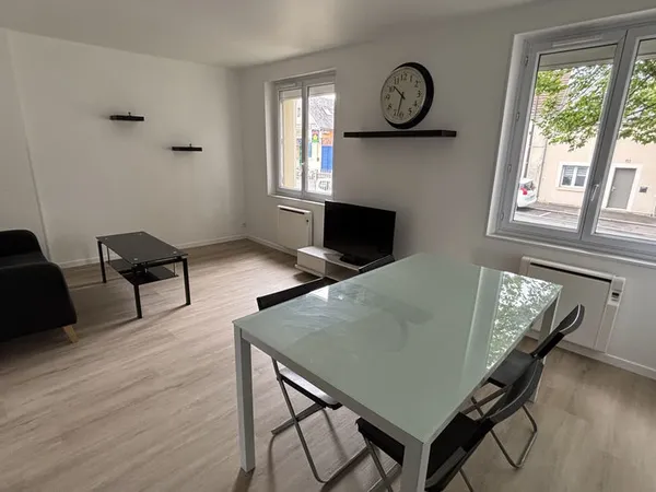 2 RUE DE LA CROIX FAUCHET - LIBRE