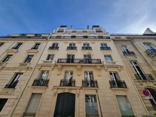 Appartement 4 pièces 75008