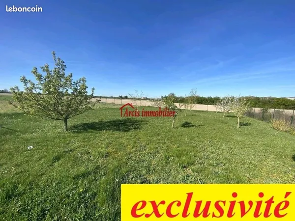 Terrain 905 m² Proche Arcis Sur Aube
