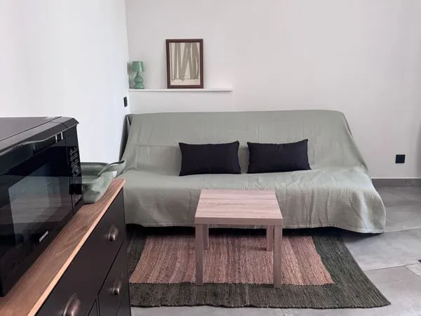 Studio meuble centre ville ( ideal etudiant)