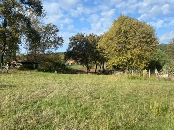 Terrain 1065 m²