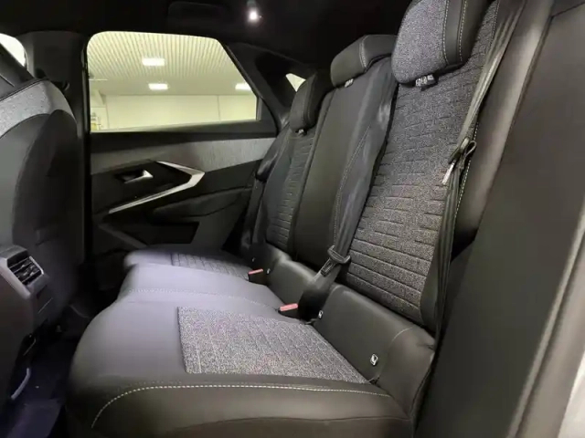 Peugeot 3008 hybrid 145 e-dcs6 — photo 53