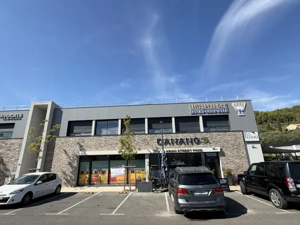Local professionnel 98 m²