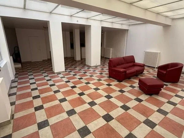 Boutique 212 m² PARIS