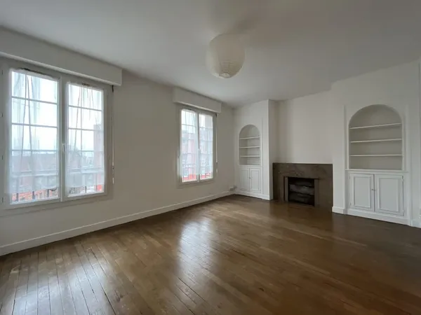 T2 - 62,21m2 - Quartier Saint-Honoré, Jeanne d'Arc - Cave - Par