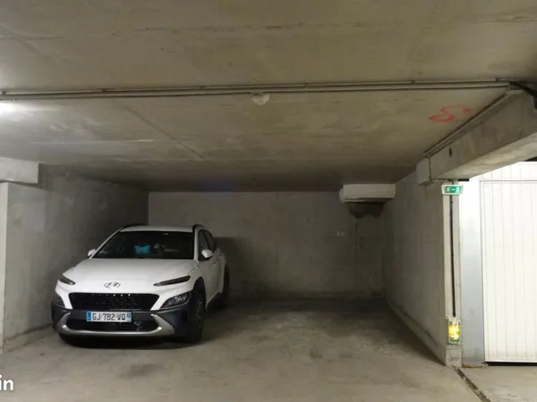 Parking s/sol résidence sécurisée