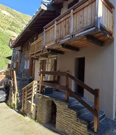 Maison de village renovee