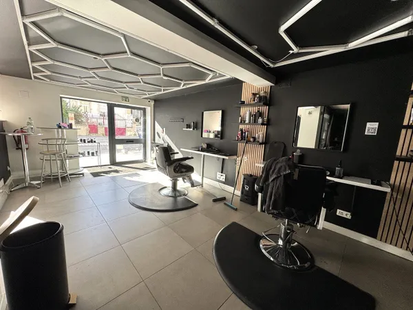 Local commercial 135 m²