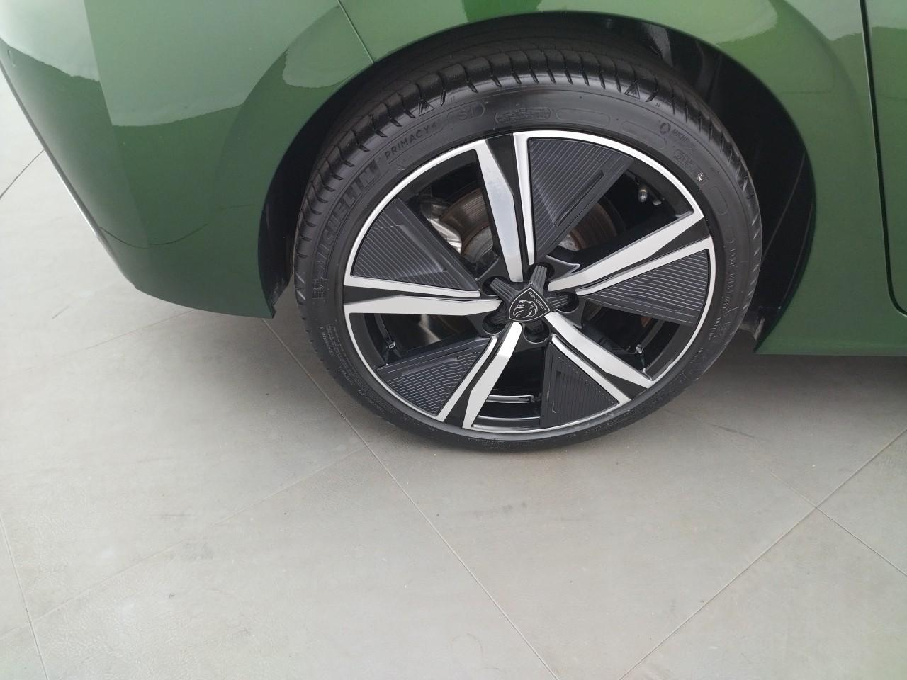 Peugeot 308 phev 180 e-eat8 gt — photo 28