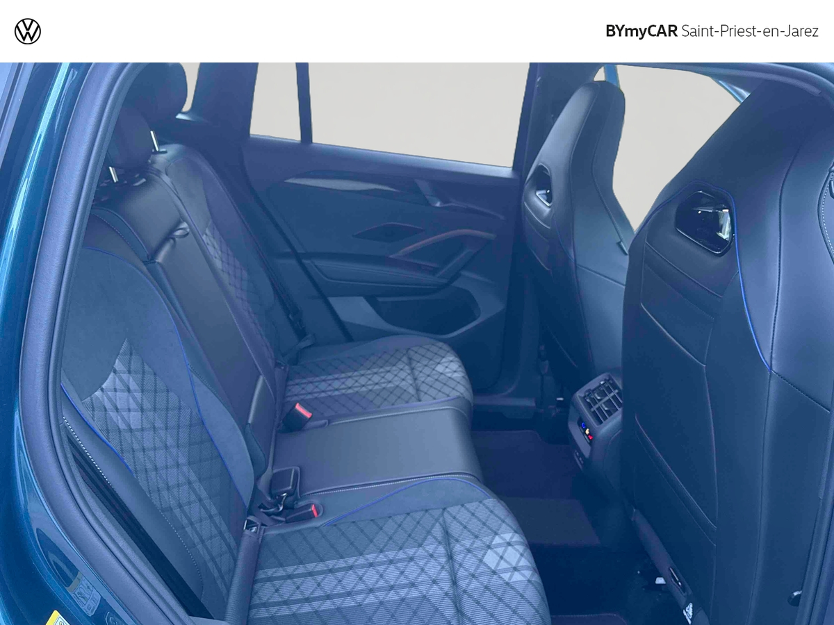Volkswagen Tiguan 1.5 eHybrid 272ch DSG6 — photo 17