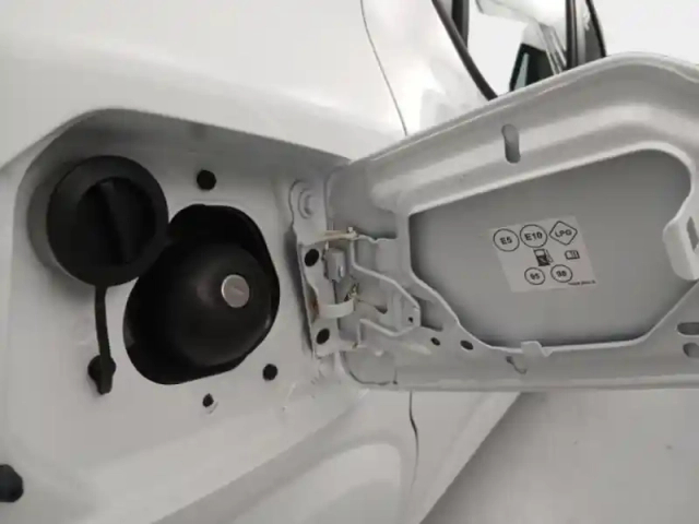 Dacia Sandero 1.0 eco-g 100ch essential -24 — photo 10