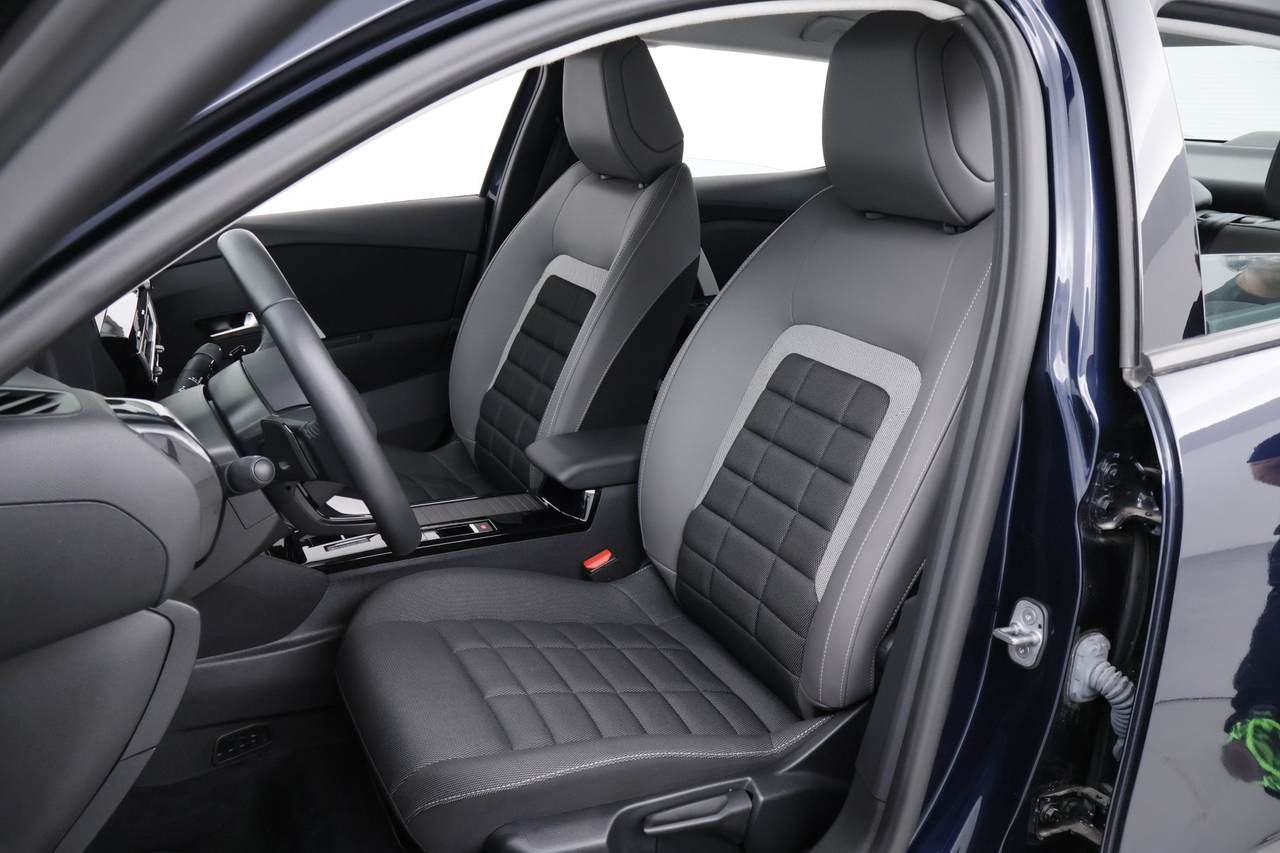 Citroën C4 X — photo 12