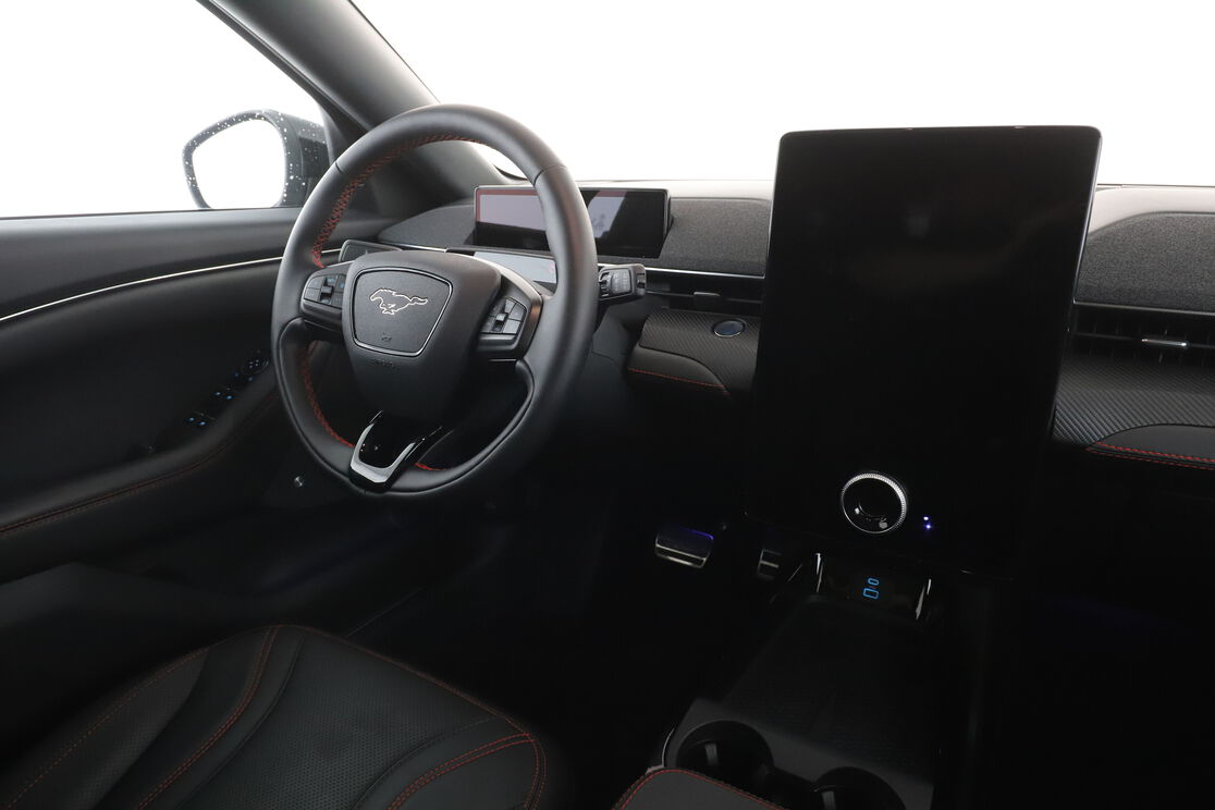 Ford Mustang Mach-E Extended Range AWD Premium 99 kWh — photo 12