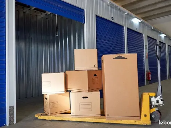 BOX GARDE MEUBLE : Stockage Cave Local Garage Entrepos réserve A PARTIR DE 99