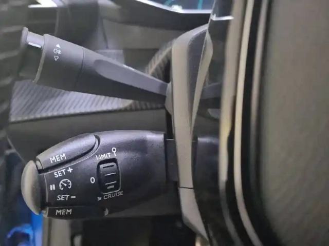 Peugeot 208 electrique 50 kwh 136ch — photo 27