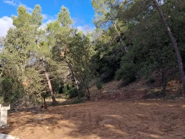 Terrain à bâtir de 930 m² à TARADEAU (83)