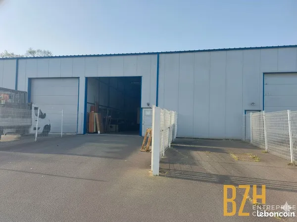 Local 276 m² LORIENT