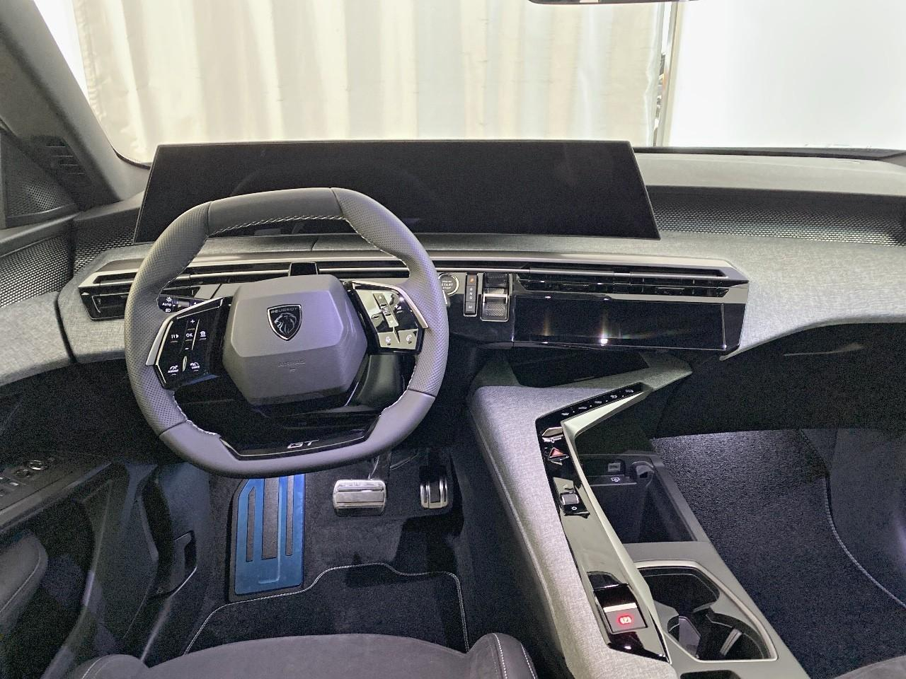Peugeot 3008 hybrid 145 e-dcs6 gt — photo 8