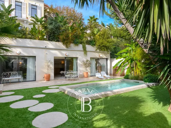 A VENDRE - 13007 - BOMPARD - VALLON DE LA BAUDILLE - VILLA BELLE EPOQUE 260m2 - JARDIN - PISCINE - D