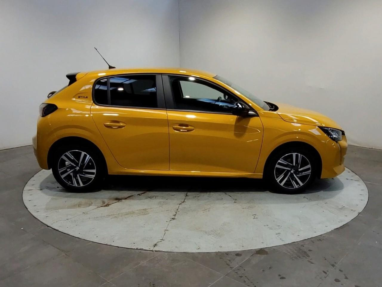 Peugeot 208 puretech 100 s&s bvm6 style — photo 6