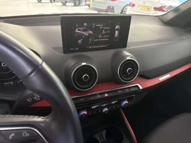 Audi Q2 30 tfsi sport — photo 20