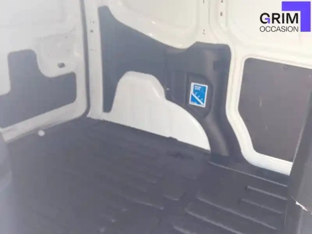 Ford Transit courier fgn 1.0 ecoboost 125 bvm6 — photo 11