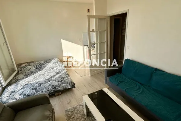 Studio 1 pièce 27 m²