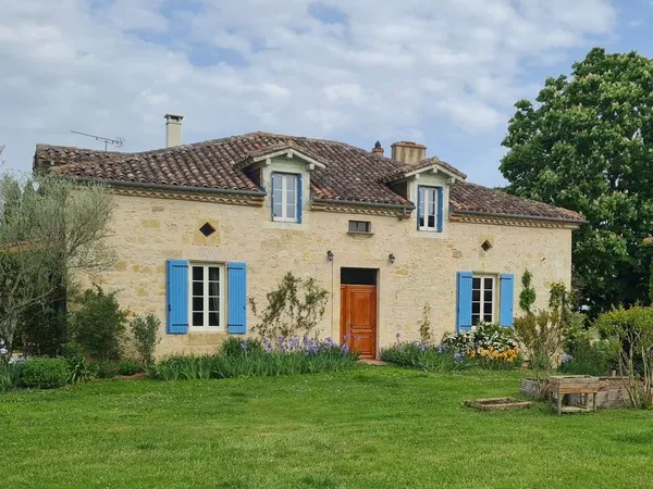 Propriété 7 pièces 294 m²