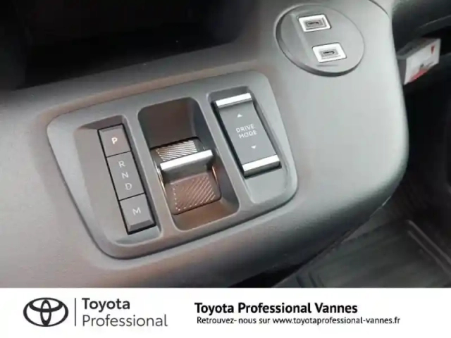 Toyota Proace city medium 130 d-4d start bva mc24 — photo 10