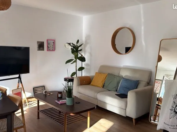Appartement T2 meublé avec terrasse Anglet. Bail étudiant ou mobilité