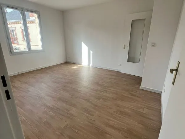 Appartement T2 a louer a PIERRES (28)