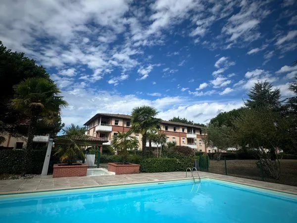 CARQUEFOU LA FLEURIAYE - Sublime T3 meublé avec piscine, balcon & 2 parkings