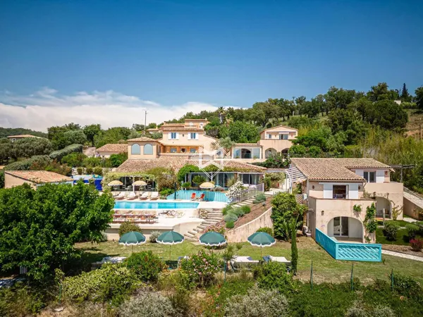 Villa 10 pièces 500 m²
