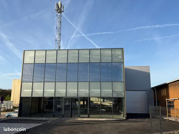 Vend bâtiment neuf 800m2 n