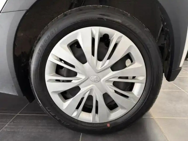 Toyota Aygo X 1.0 vvt-i 72ch dynamic my23 — photo 11