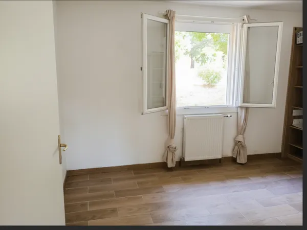 MAISON T4 AVEC JARDIN DE 1 000 m²