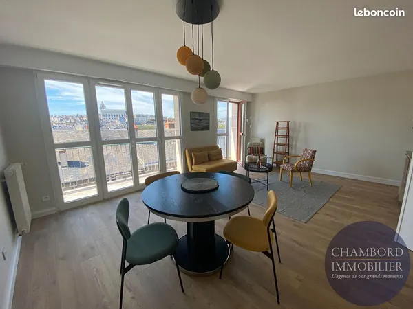 Location Appartement Meublé avec Vue Imprenable à Blois - Chauffage inclus
