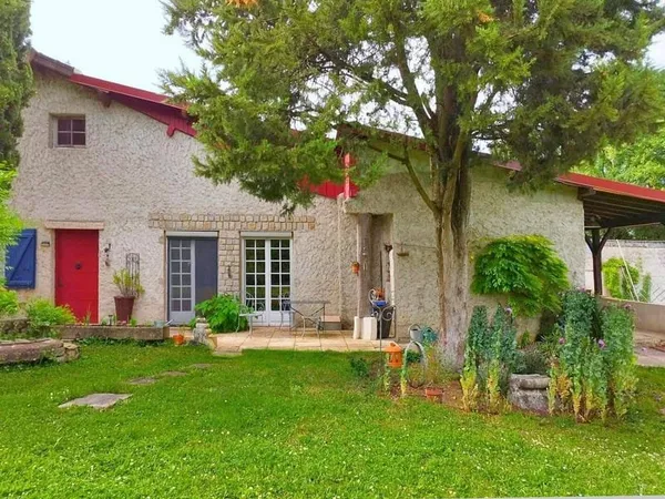 Maison de plain-pied 8 pièces 170 m²