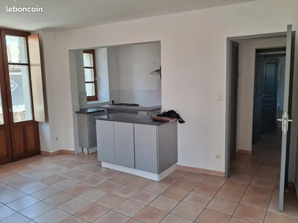 Location F3 près des berges de l aude et du centre ville