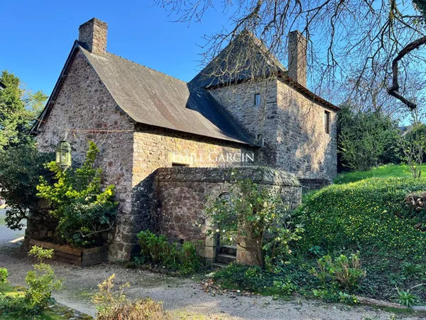 A VENDRE Propriété de caractère 350 m² Montfort Sur Meu 8 pièce