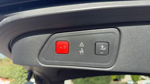 Peugeot 3008 2.0 BlueHDi 180 EAT8 - GT – 2020 – 83058 km – Diesel – Boîte Automatique — photo 2