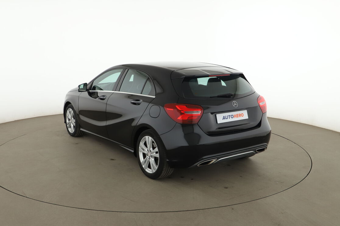 Mercedes-Benz Classe A 180 Sensation 7G-DCT — photo 3