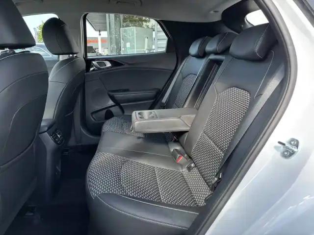 Kia Xceed 1.0 t-gdi 100 ch bvm6 — photo 16