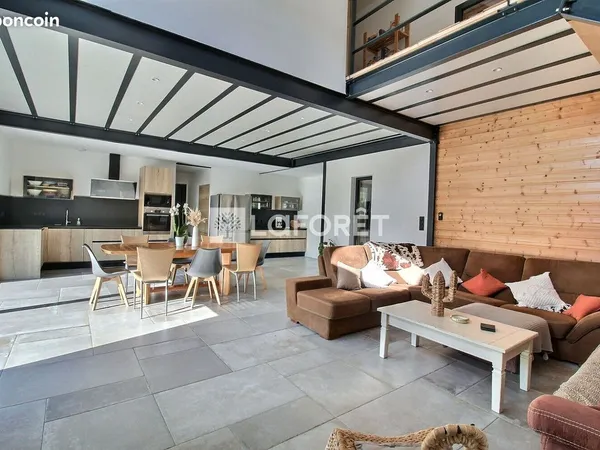 Maison 5 pièces 198 m²
